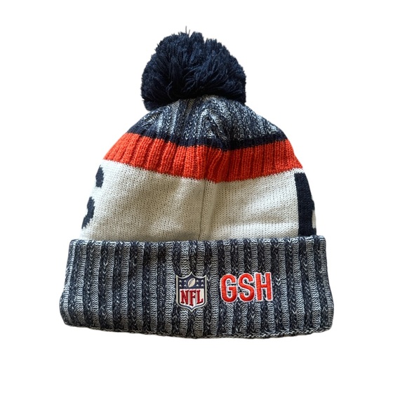 NFL Men's New Era Chicago Bears Striped Cuffed Knit Beanie Pom Pom Hat BNWOT - Picture 5 of 6